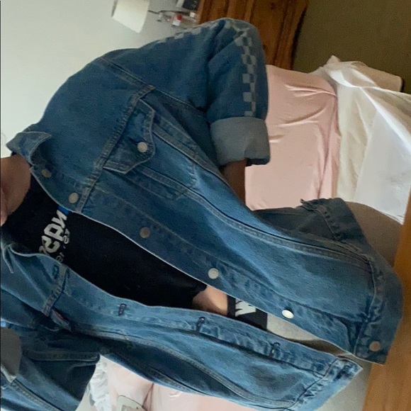 VINTAGE LEVI DENIM JACKET - Picture 2 of 2